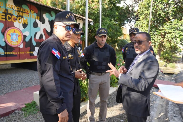 CECCOM desmantela punto de venta irregular de combustibles en San Francisco de Macorís