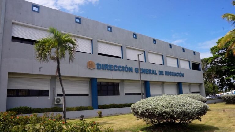 DGM reduce plazos de respuesta a usuarios: responde renovaciones de estatus de 15 a 30 días y nuevas solicitudes de 60 a 90