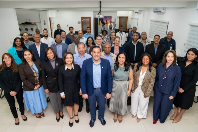 ETED posiciona los centros de datos como infraestructura crítica para la transición energética dominicana en su Sala de Energía y Sostenibilidad