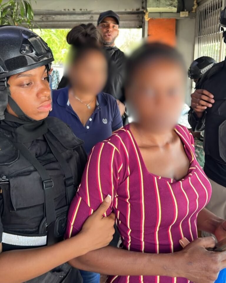 DGM detiene a 24 haitianos indocumentados durante operativos en comercios chinos en las avenidas San Vicente de Paul y “La 17” de Santo Domingo Este y el DN