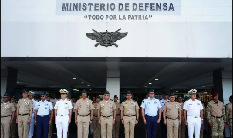 FARD participa en acto de reconocimiento del MIDE a campeones de Fuerza Comando Paraguay 2026